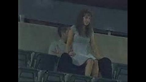 Парочка трахается на трибунах стадиона